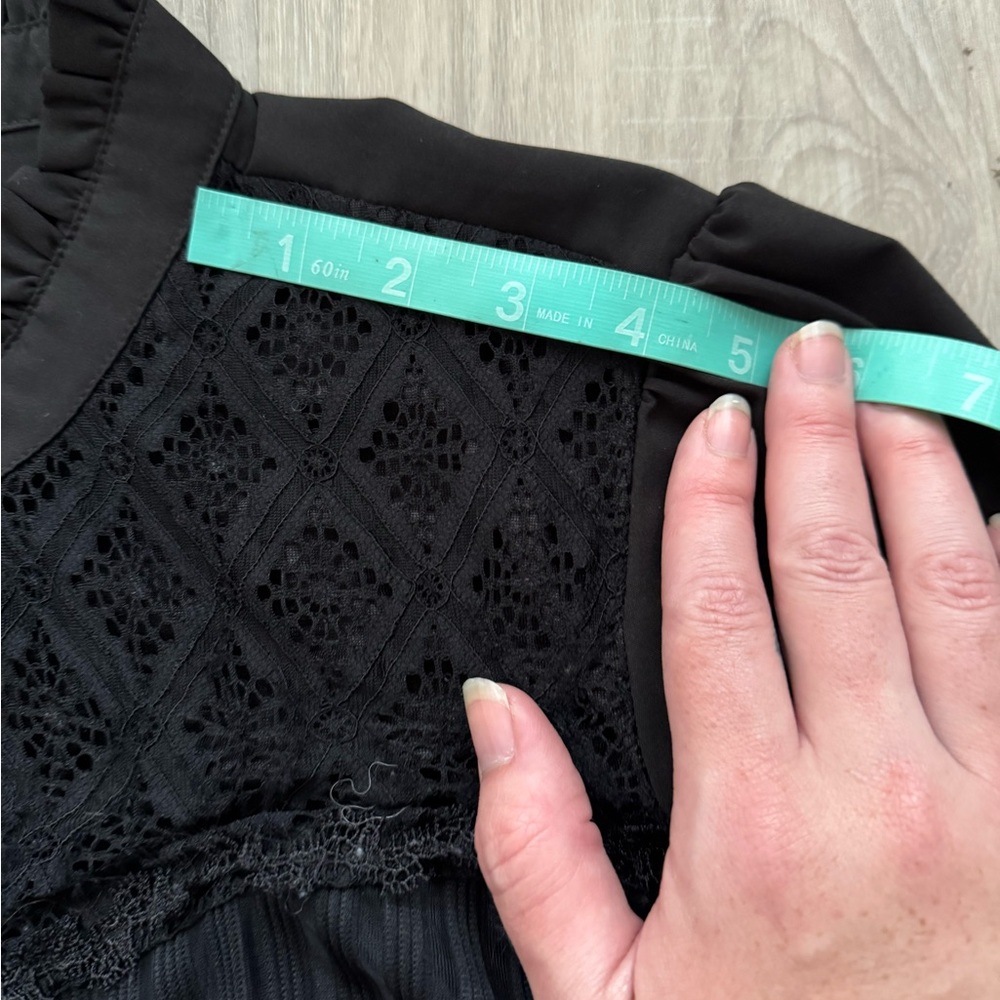 Black Victorian style shirt - Picture 7 of 7